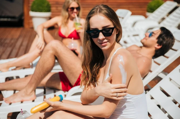 How Protect Skin from UV Radiation Spring Summer?