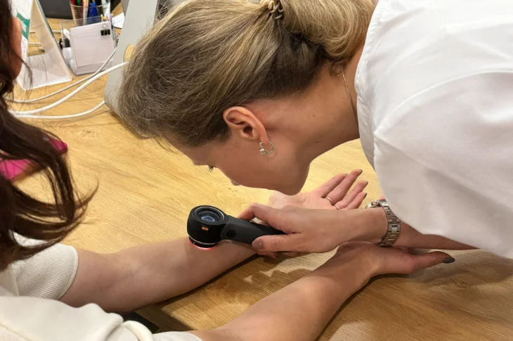 Skin Care After Sun Solarium: Dermatologist Tips